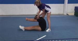 How to Do Pike Jumps in Cheerleading