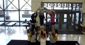 Rockwood Summit Cheerleading pyramid
