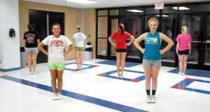 2011 CGHS Cheer Clinic Routine- Shake it Up!