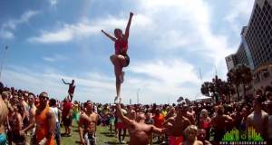 Bikini clad cheerleaders’ amazing stunts