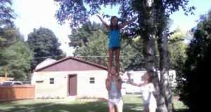 easy 3 person cheer stunts
