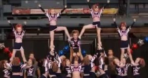 Awesome Cheerleading Stunts! (Pyramids!)