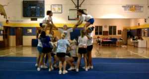 Zion lions cheerleaders: pyramid