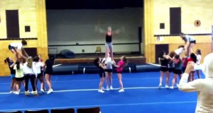 SMS cheerleading pyramid